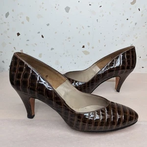 Vintage Johansen Patent Leather Brown Embossed Heels US 5  - Picture 1 of 7