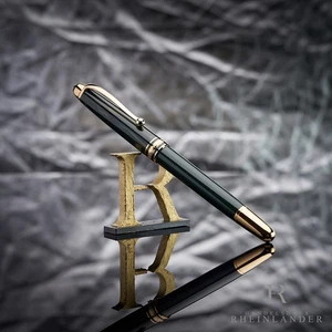 Montblanc The Origin Collection Classique Rollerball Green Resin ID 131343 - Picture 1 of 6