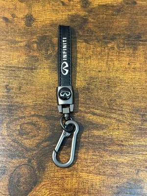 Автомобильный брелок Infiniti натуральная кожа - Изображение 1 из 2
