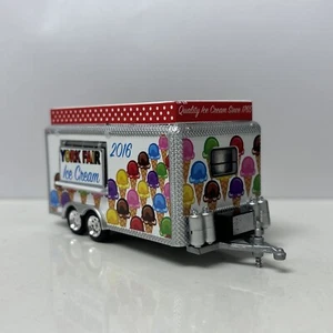Ice Cream Concessions Trailer Collectible 1/64 Scale Diecast Diorama Model - Picture 1 of 5