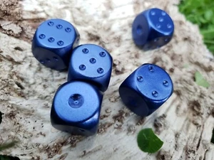 5 dados azules de aluminio Boggle Yahtzee backgammon Bunco adultos niños juegos - Imagen 1 de 12