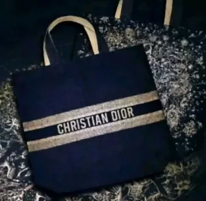 Christian Dior Limited Edition Novelty Tote Bag Navy Gold VIP Gift + Store Bag - Picture 1 of 4