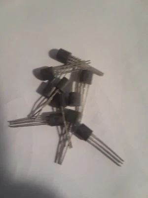 10 PCS, T3568 (2N3568), NOS, T-92, NPN, 60 V, .2 A, .3 W, HFE 40, FT 60 Foto 1 de 2