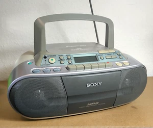SONY tragbarer CD Player - Radio, CD, Kassette MP3 - CFD-S03CPL CD-R/RW Playback - Bild 1 von 8