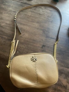 Tory Burch McGraw Zip Leather Camera Crossbody Bag New  ๐ต๐ญ  - Picture 1 of 9