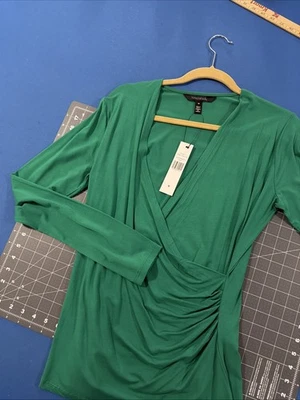 Top largo alto Sally clásico envolvente talla L verde irlandés manga larga elástico - Nuevo Foto 1 de 4