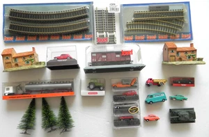 Lot de Véhicules , Wagons , Décors , Rails pour Maquettes Ferrovière 1/87éme - Imagen 1 de 21