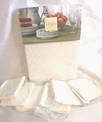 Lenox Textures Ivory Tablecloth 60x84 Oblong 6 Matching Napkins New Discontinued - Image 1 of 4