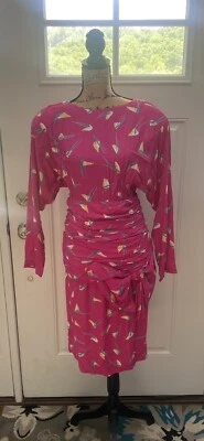 VINTAGE 80s HOT PINK GEOMETRIC CINCHED LIGHT WEIGHT SZ 4-6? Dress Shoulder Pads - Image 1 of 4