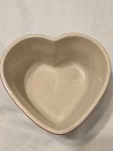 Le Creuset Heart-Shaped Cocotte Ramekin Small Red Orange No Lid 4' Stoneware  - Picture 1 of 6
