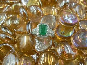 EFFY 14k White Gold 1.42ct Emerald & .42ct tw Diamond Halo Engagement Ring Sz 7 - Picture 1 of 9