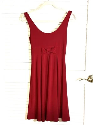 Vestido sin mangas BODY CENTRAL rojo con lazo elástico clásico vacaciones pequeñas mujeres EE. UU. USADO EN EXCELENTE ESTADO Foto 1 de 4