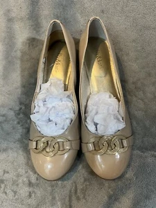 KELLY & KATIE Women's Size 8.5 M Nude Patent Low Wedge Ballet Flats Modest - Picture 1 of 10