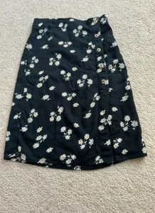 Abercrombie & Fitch Girl's Midi Skirt Black Floral Side Button Slit size 9/10 - Picture 1 of 5