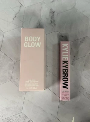 RESALTADOR DE CEJAS KYLIE COSMETICS Kybrow en color claro brillo y Foto 1 de 4