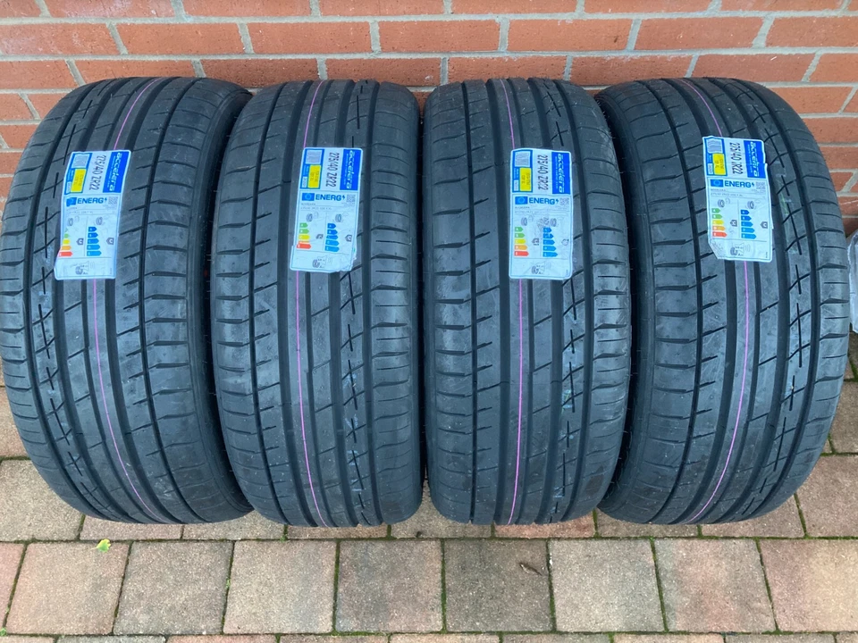 EP Tyres Accelera IOTA St68 275/40 R22 108y XL