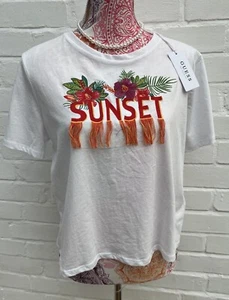 New Guess Cropped T Shirt Top Whte Sunset Floral Medium Embroidery  - Picture 1 of 10