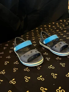 Crocs boys size 7 c7 blue sandals shoes - Picture 1 of 4