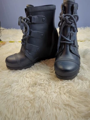 Botas de Goma Sorel Joan of Arctic Wedge II Negras Talla 6 Impermeables Encaje Cuña Foto 1 de 4