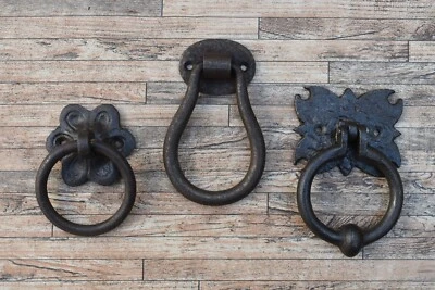 1x Vintage Cast Iron Door Knocker Cabinet Cupboard Ring Pull Drop Handle Knocker - Image 1 of 4