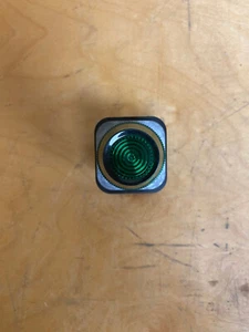 Allen Bradley 800T-Q24G Green Light - Picture 1 of 6