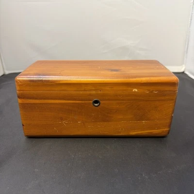 MINI COFRES DE CEDRO CARRIL VINTAGE AÑOS 70 SIN LLAVE 9" LARGO X 4" H X 4 1/2" W  Foto 1 de 4