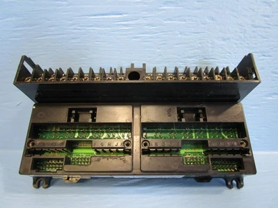 GE Fanuc IC670CHS001ECA1 I/O Base Barrier Style Terminal IC670CHS001 ECA1 90 70 - Image 1 of 4