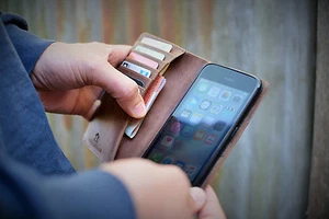 Handmade Apple iPhone 6/6S Case Genuine Rustic Real Leather Dark Brown RRP $75 - Picture 1 of 13