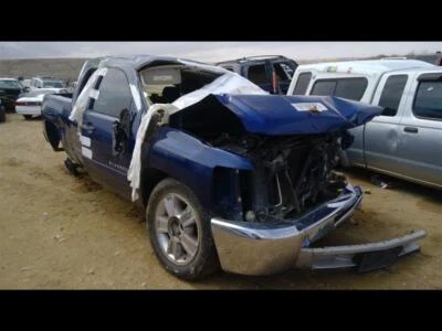 Manija de puerta exterior delantera derecha usada se adapta a: camioneta Chevrolet Silverado 1500 2013 Foto 1 de 4