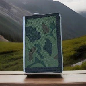 Ultra Thin Wallet With Secure Strap And Zipper For Cash Both Lightweight/Thin - Picture 1 of 3