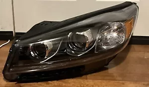 2019 2020 Kia Sorento Headlight Halogen w/LED Left Driver side OEM - Picture 1 of 12