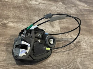 2012-16 Toyota Venza Right Rear Door Latch Genuine Used  - Picture 1 of 7