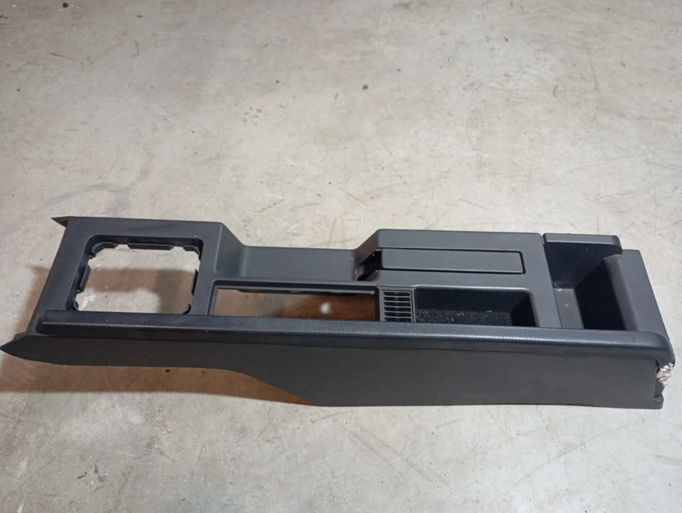 Consola central Alfa Romeo 164 — embellecedor central interior/reposabrazos/consola de tablero Foto 1 de 4