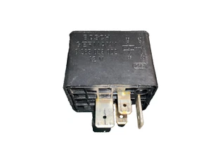 Relé Relé Bosch 0265003002 ABS Lancia Tema 8.32 Ferrari etc. - Imagen 1 de 2