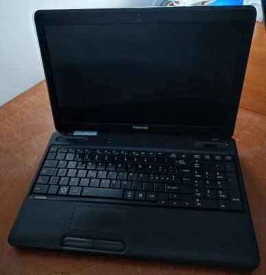 Toshiba Satellite c660d, AMD E-300 APU 1.3 GHz, 8gb RAM, 240gb SSD, 15.6" - Immagine 1 di 4
