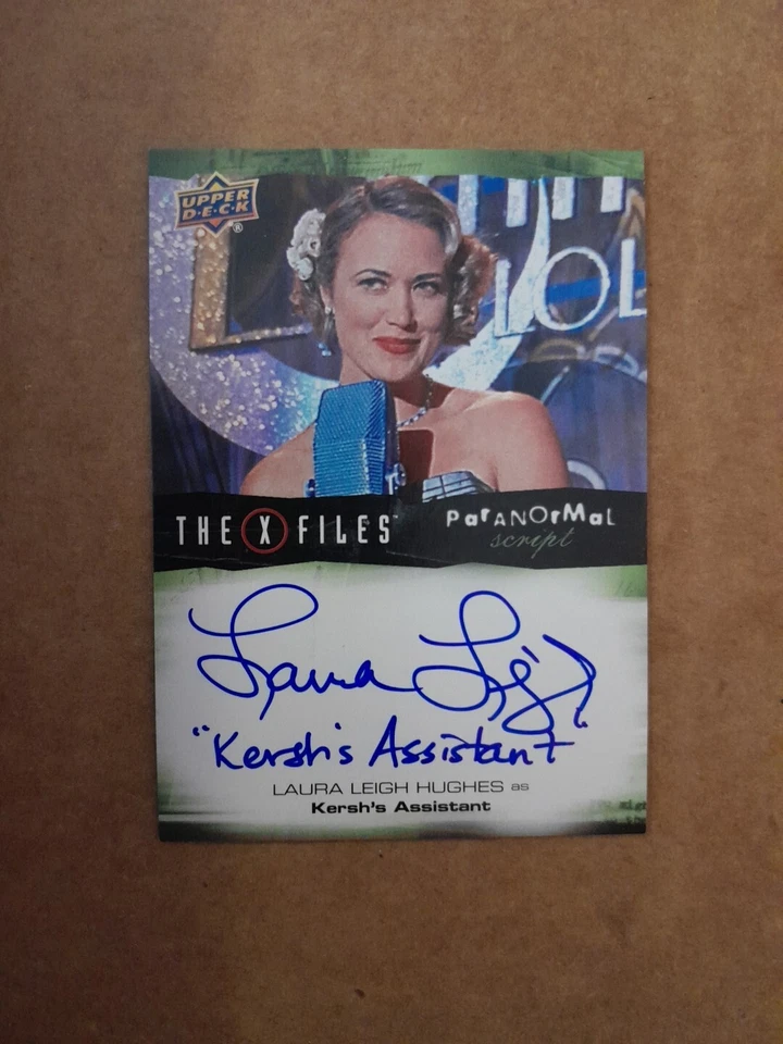 Tarjeta Autógrafa Inscripción Laura Leigh Hughes The X Files OVNIs Aliens Cubierta Superior Foto 1 de 2