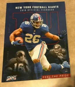 2019 New York Giants Official Football Yearbook NEW DENTED CORNER - Picture 1 of 3