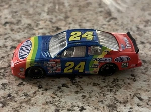 Jeff Gordon 2000 Hasbro Winners Circle Sneak Preview Limited Series 1:64 Dupont - Picture 1 of 6