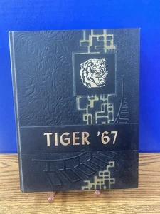 VTG . Tipton, Oklahoma School 1967"The Tiger" Annual Year Book #25-72 - Bild 1 von 13