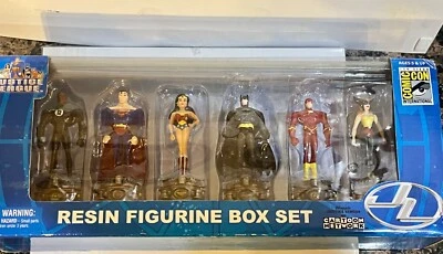 Juego de caja de estatuillas de resina Justice League SDCC 2005 Foto 1 de 4