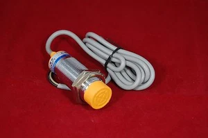 1 PC LJC24A3-T-Z/BY Capacitive Proximity Sensor Approach Switch PNP NO DC - Picture 1 of 3