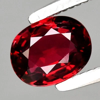 💎 Espinela roja natural ovalada de 0,56 quilates 5,5 x 4,3 mm VS - Impresionante, piedras preciosas de Myanmar Foto 1 de 4