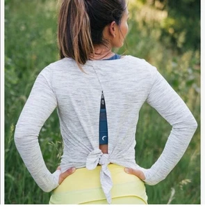 Camisa Técnica Zyia Ash Espalda Dividida Manga Larga Atlética Gimnasio Ligera Yoga Blanca L - Imagen 1 de 11