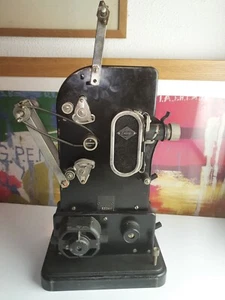 EUMIG P1 16mm PROJEKTOR 30er Jahre - Bild 1 von 5