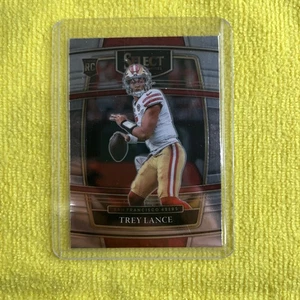 2021 Panini Select - Concourse Trey Lance #45 Silver Prizm (RC) - Foto 1 di 2