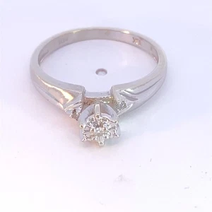 Anillo con racimo de diamantes para dama de oro blanco de 10 quilates de 0,03 quilates tamaño: 5 (MI1064519) - Imagen 1 de 12