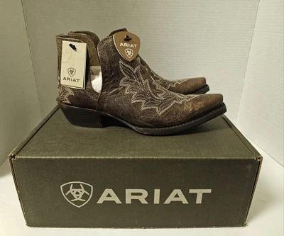 NUEVO CON ETIQUETAS Ariat Mujer Dixon Tacón Bajo Western Bota Rinoceronte Tostada, Talla 7B NUEVA Foto 1 de 4