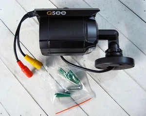 Q-See QD6012B Security Camera - Excellent Condition INCLUDES 60 ft. BNC Cable - Picture 1 of 13
