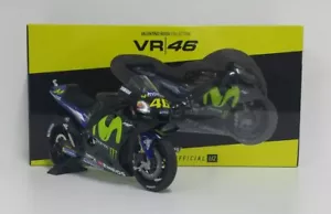 MODELLINO MOTO SCALA 1:12 MINICHAMPS VALENTINO ROSSI YAMAHA M1 TEST 2017 DIECAST - Foto 1 di 10
