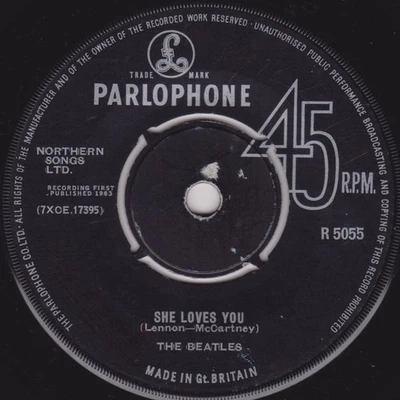 The Beatles – She Loves You (Parlophone, 1963) 7" vinyl single VG/- - Image 1 of 4